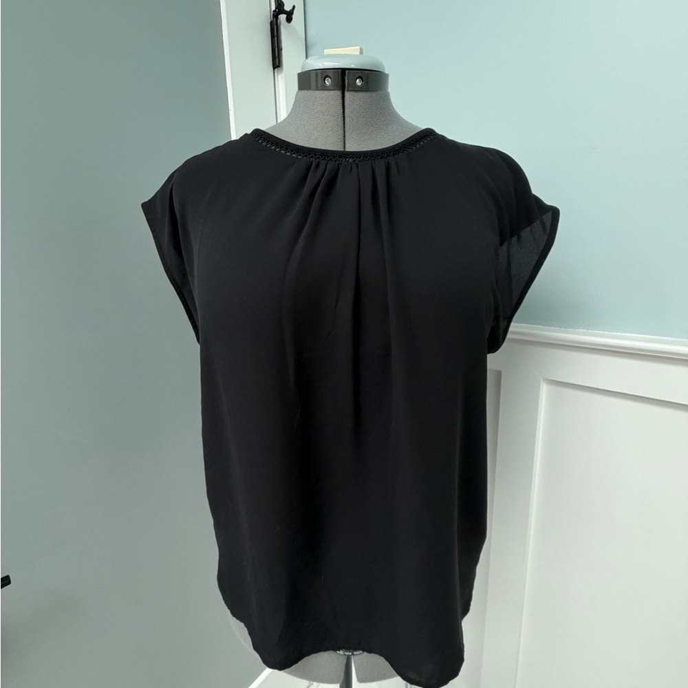 EUC Ann Taylor Black Blouse M